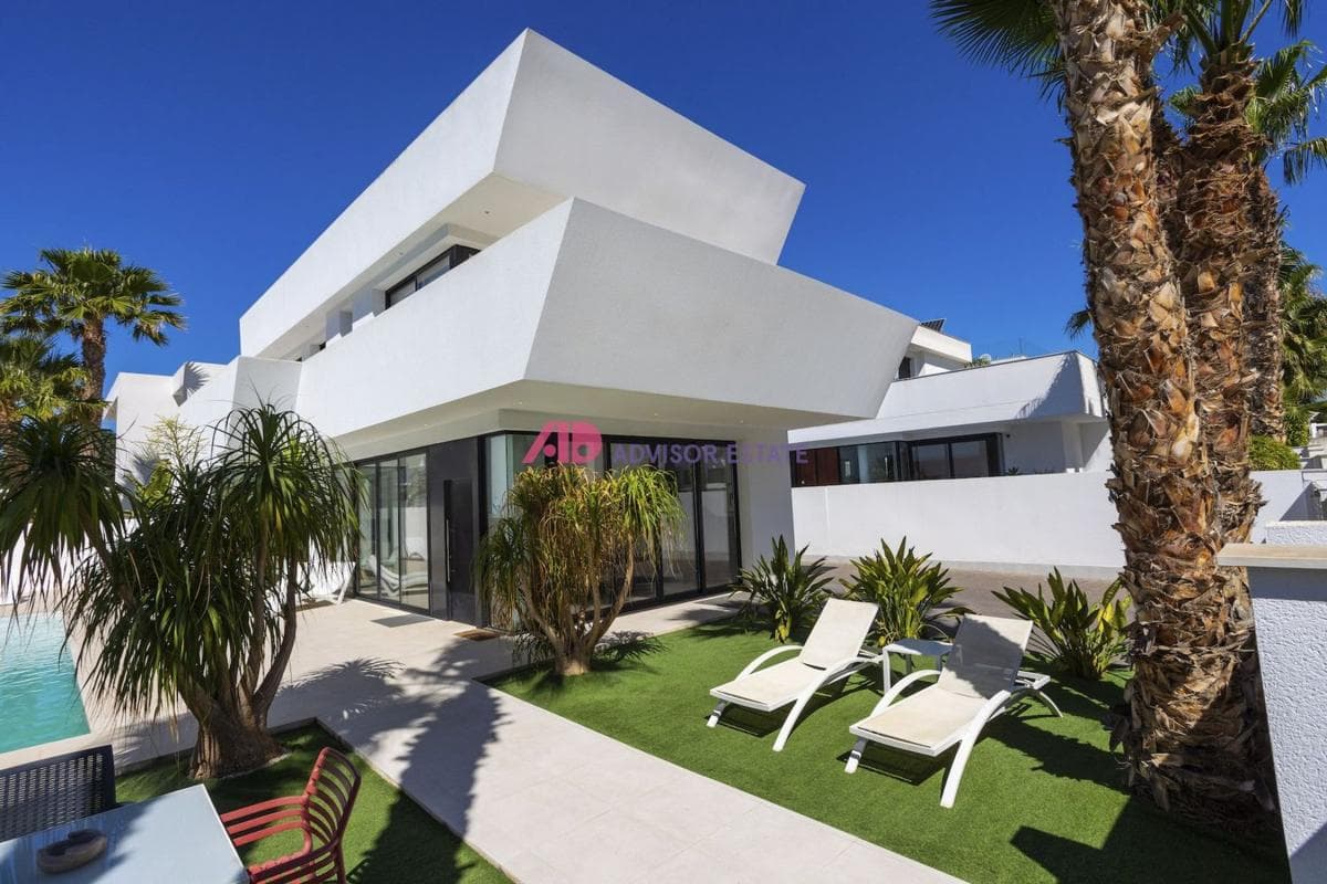 Villa, 4 bedrooms — Rojales