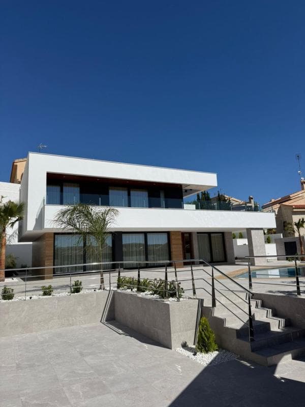Villa, 4 bedrooms — Rojales